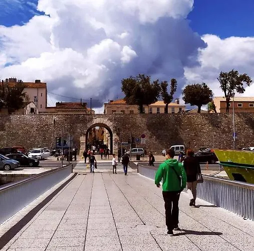 The Sun And The Moon Апартаменти *