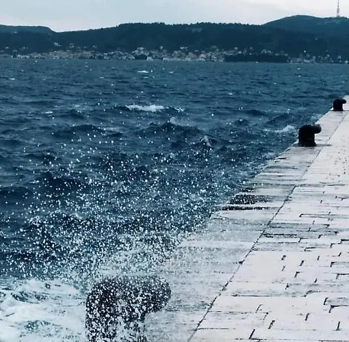 The Sun And The Moon Апартаменти *