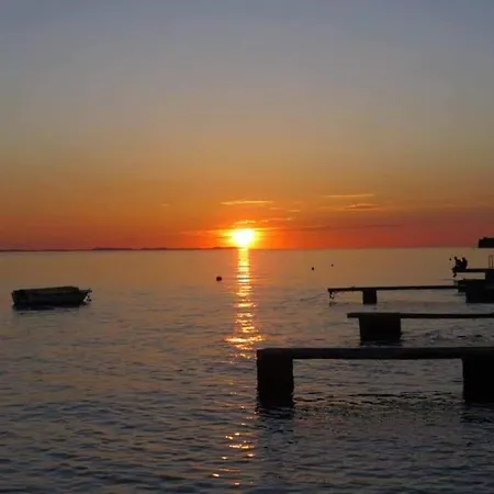 The Sun And The Moon Apartmán