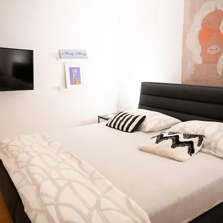 The Sun And The Moon * Zadar