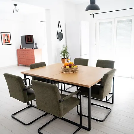 The Sun And The Moon Apartment